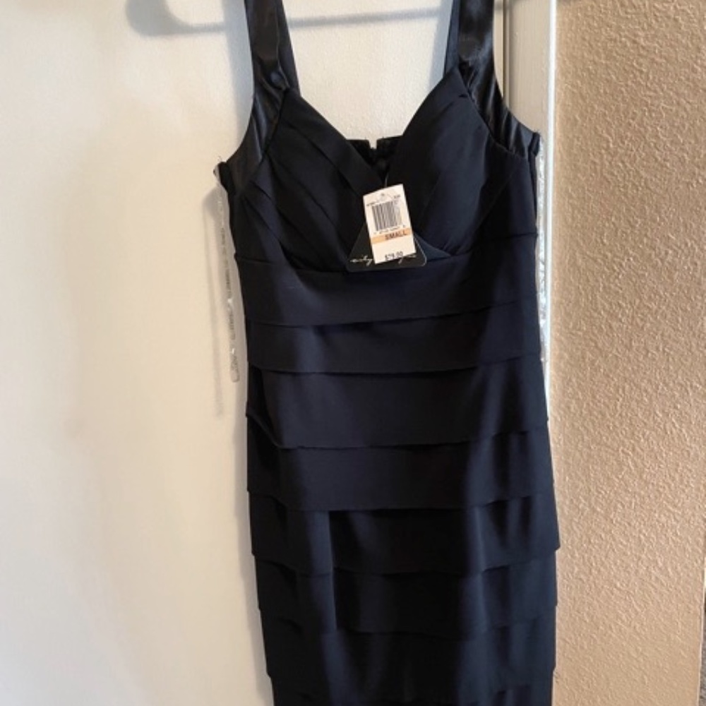 NWT BODYCON COCKTAIL DRESS